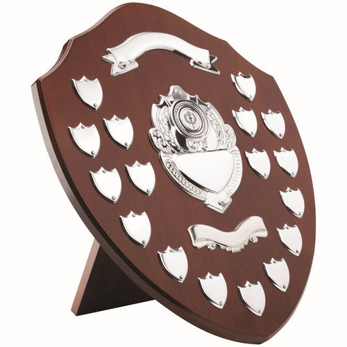 MAHOGANY SHIELD WITH CHROME FRONTS AND 17 RECORD SHIELDS (1in CENTRE) - 16in